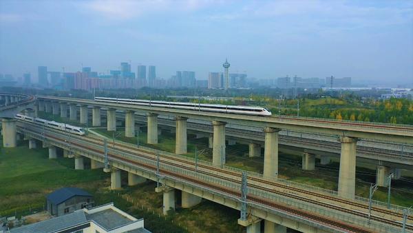 优化“一日一图”开行模式 郑州铁路6月20日启用第三季度列车运行图