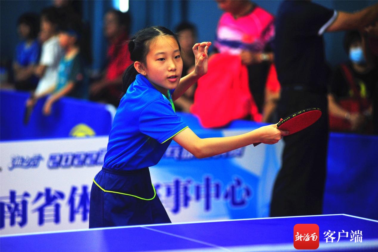 2022年海南省乒乓球挑战赛海口挥拍 300余名乒乓球爱好者参加