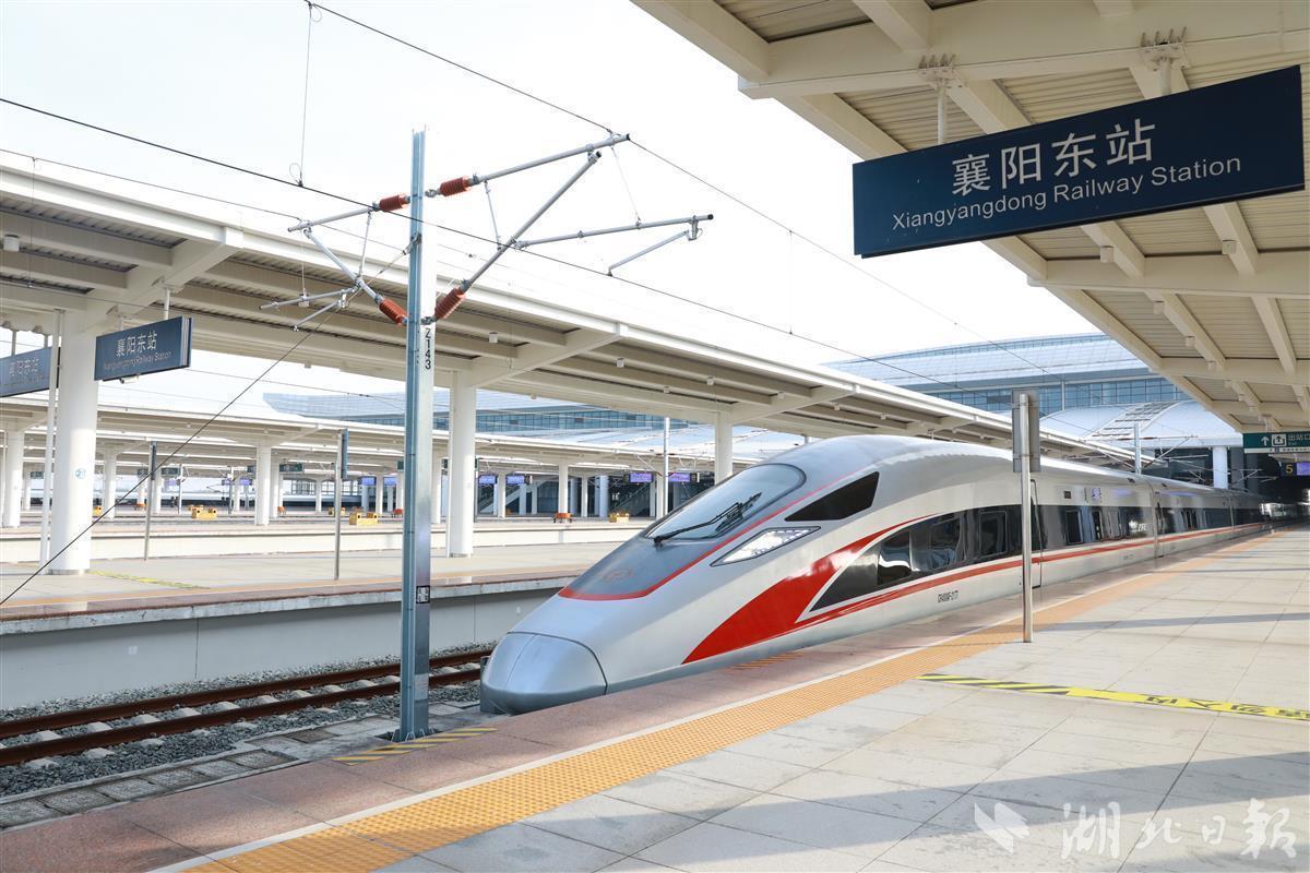 6月20日郑渝高铁开通运营！武汉至重庆、神农架最快4小时57分、2小时11分可达