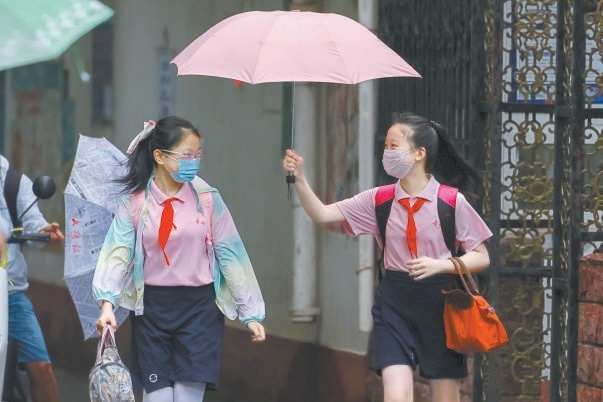 北京市中学生小学生终于返校了 孩子和家长兴奋得一宿没睡好