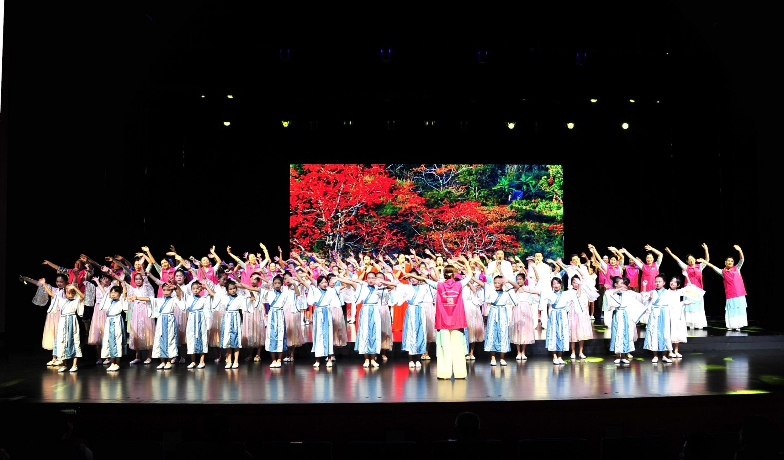 三亚、儋州、昌江三市县齐聚东方展演海南军话民歌 16个军话节目精彩上演