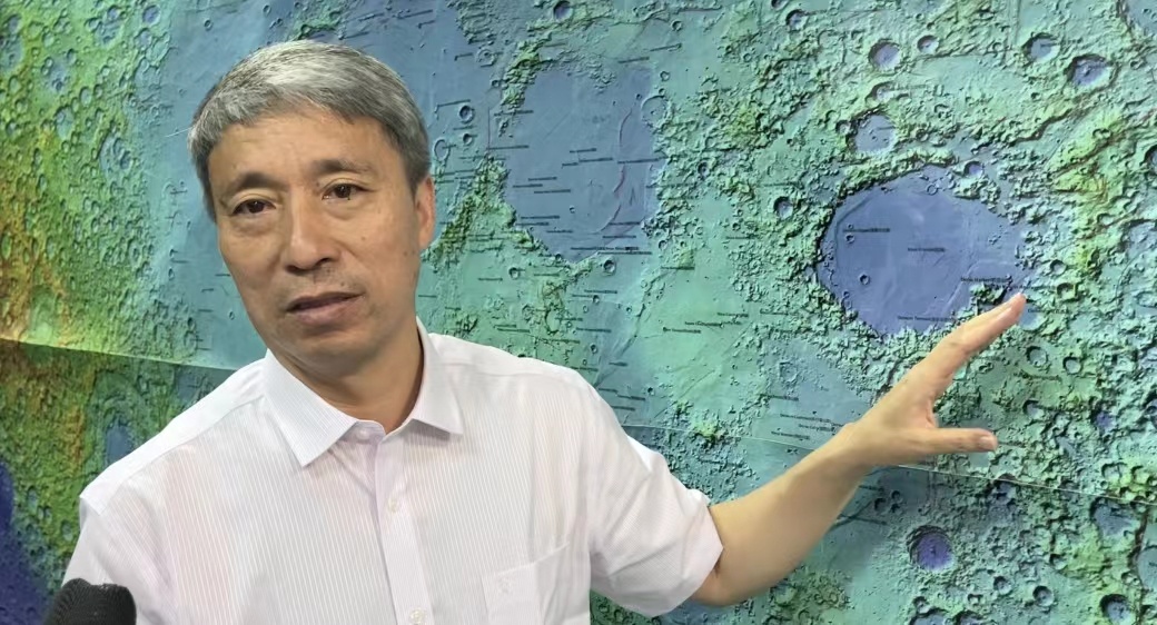 专访吉林大学陈圣波教授：参与绘制世界首幅1:250万全月地质图 可为探月工程提供重大支撑