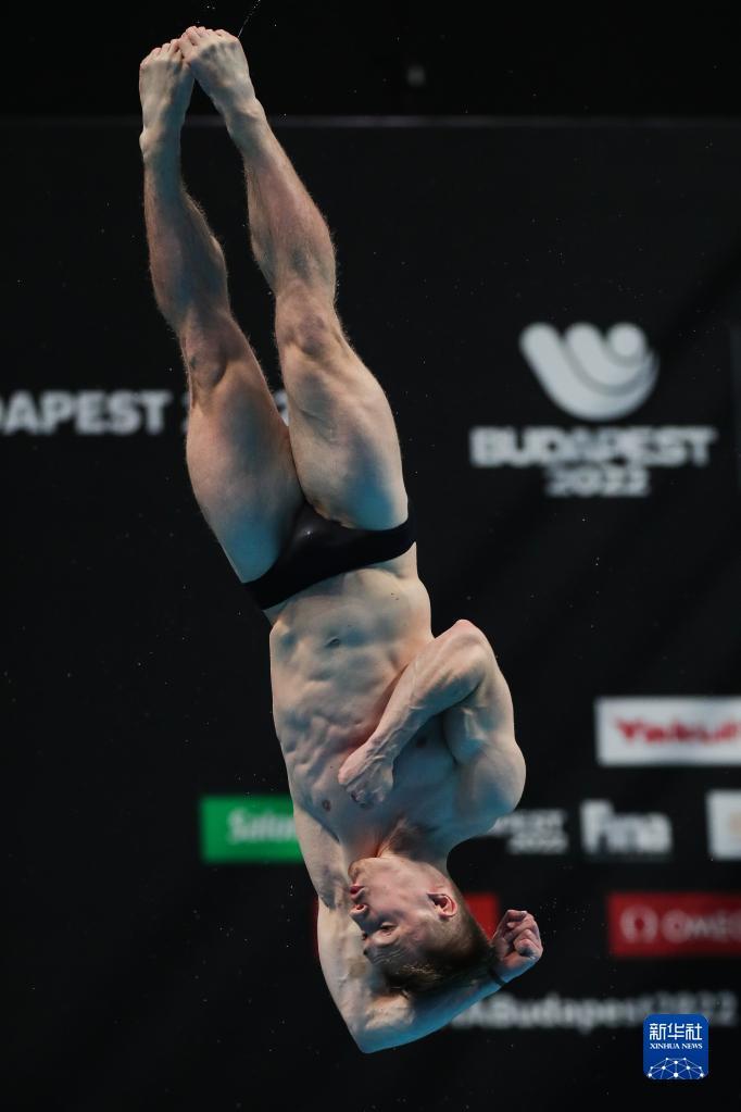 游泳世锦赛：英国选手拉弗获得男子三米板季军