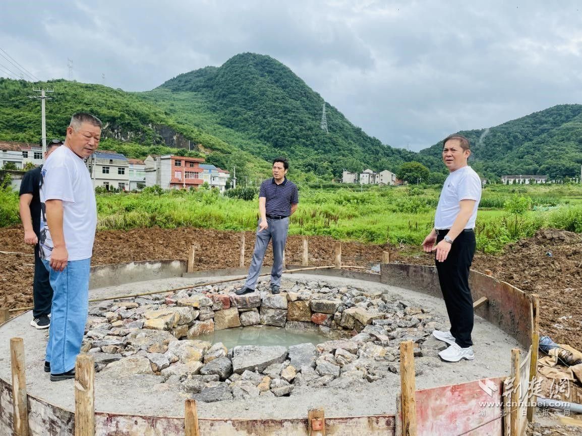 阳新县审计局推进“一下三民”实践活动 村民用上“放心水”