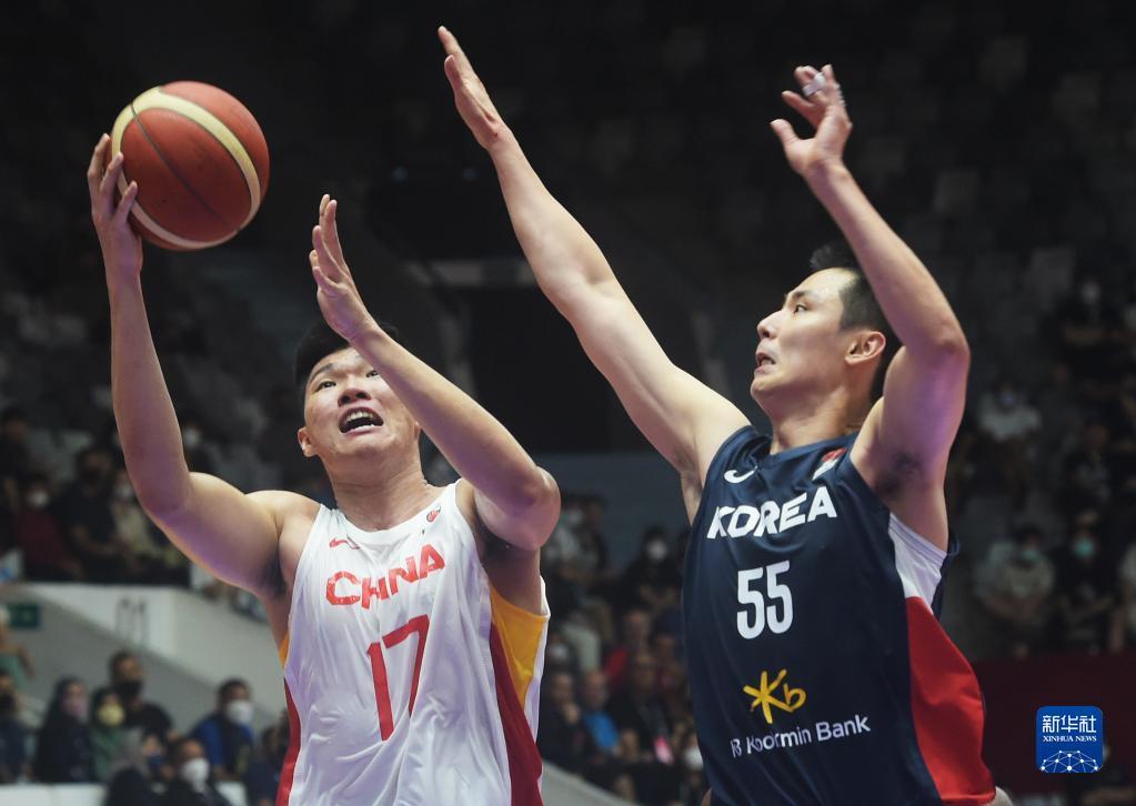 篮球——亚洲杯小组赛：中国不敌韩国