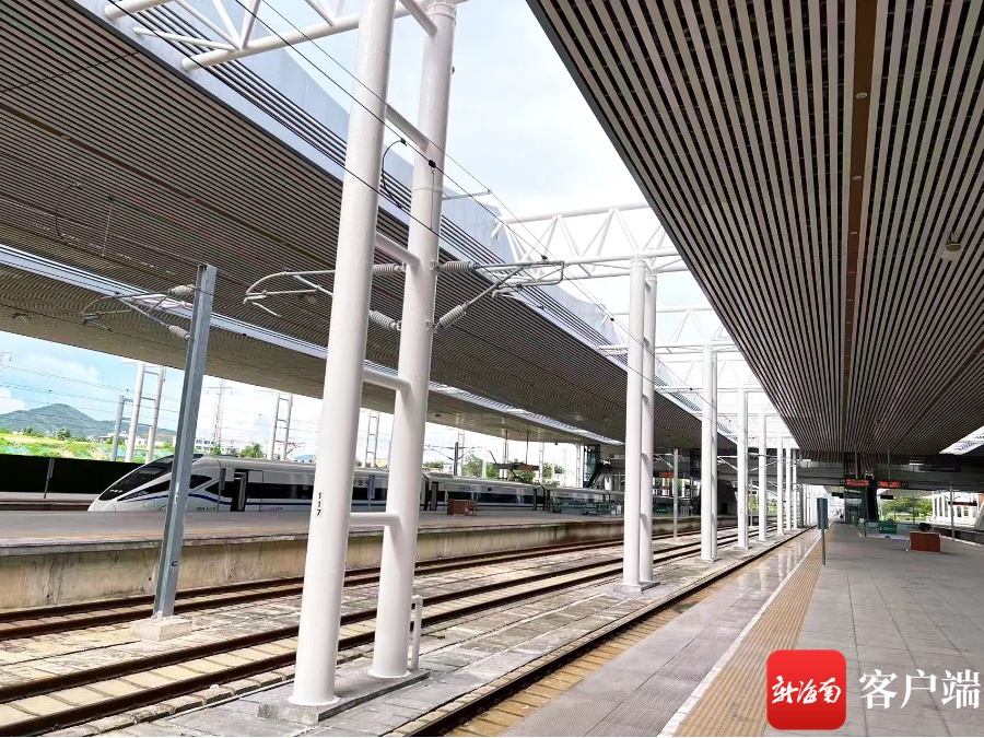 三亚火车站“海鸥”换新装！站台雨棚柱及外露钢桁架防腐大修工程完工