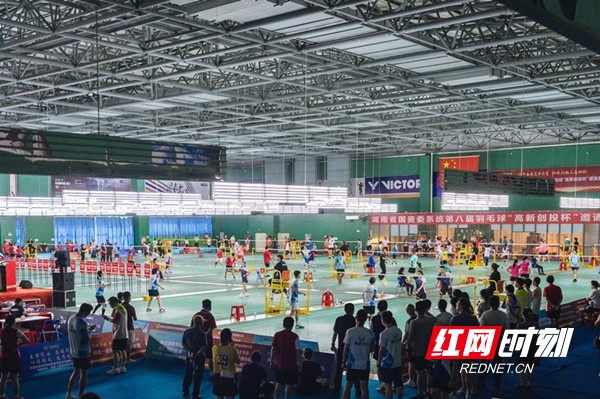 24队齐上阵！省国资委系统第八届羽毛球邀请赛开幕