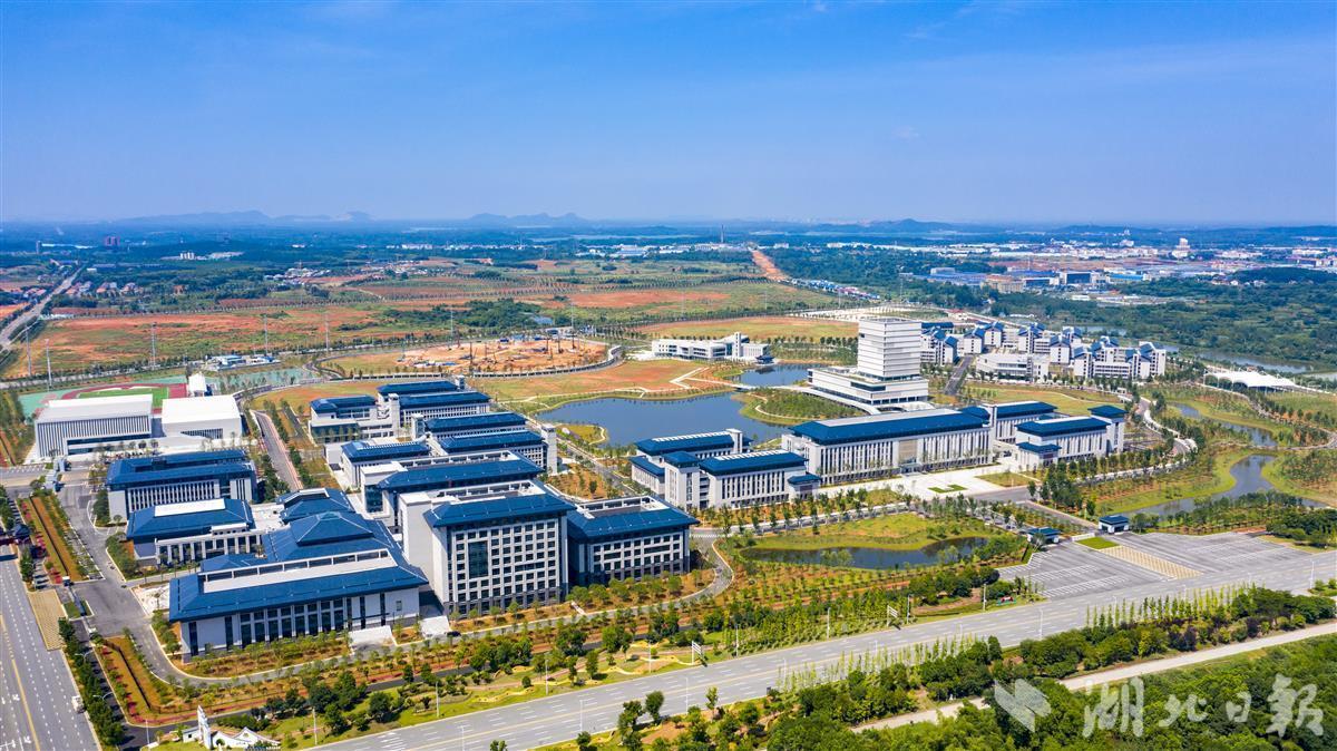 嘉鱼“武汉南”大学城初具规模