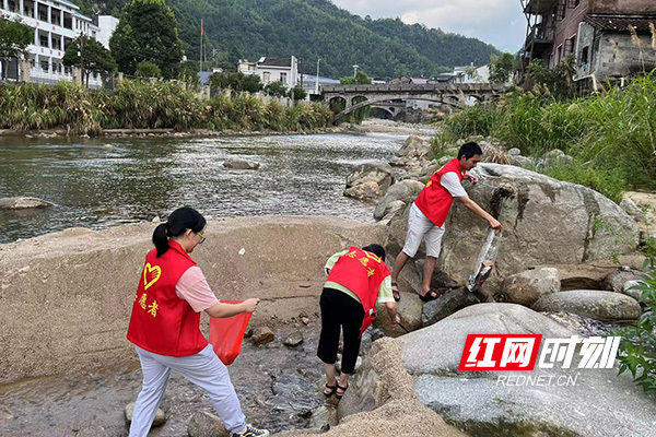炎陵县策源乡：组织志愿者开展巡河护河行动