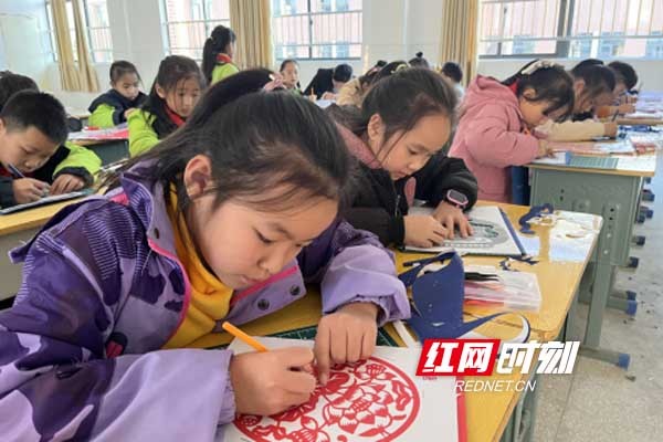 东安县明德学校打造传统文化特色课程赋能“双减”