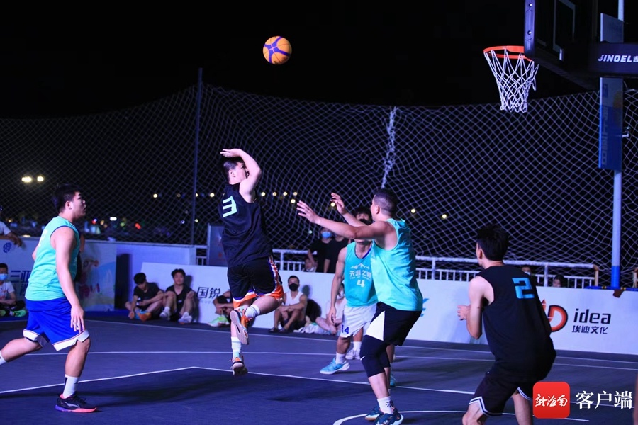2022年海南沙滩运动嘉年华三亚沙滩排球挑战赛开赛