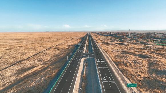 青海省首个采用特许经营模式的公路项目主体工程完工