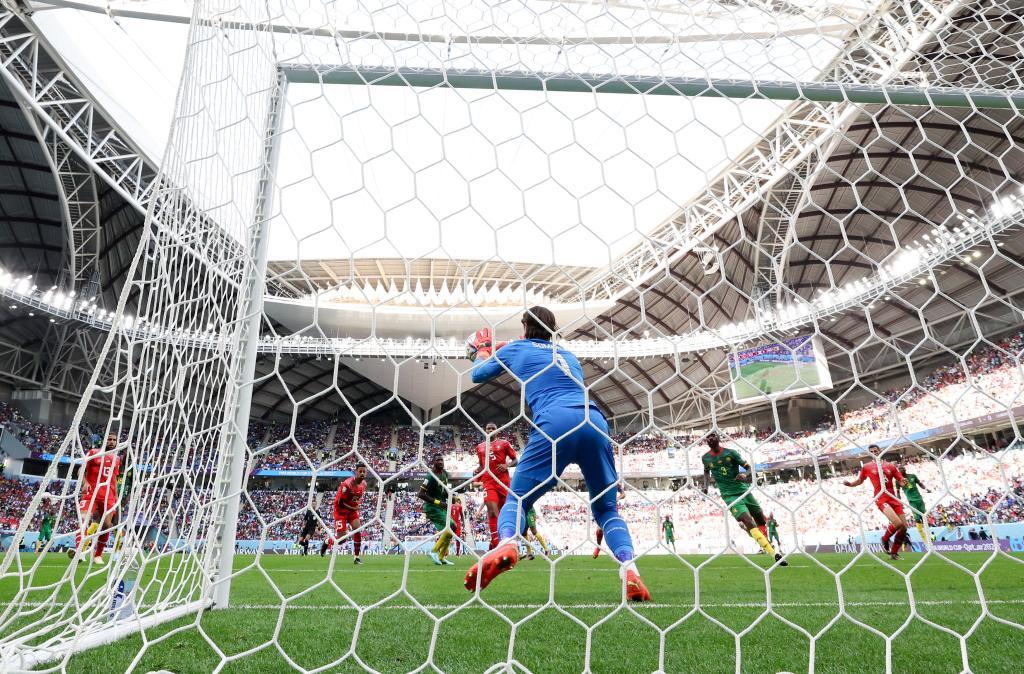 卡塔尔世界杯 | 恩博洛建功 瑞士一球小胜喀麦隆