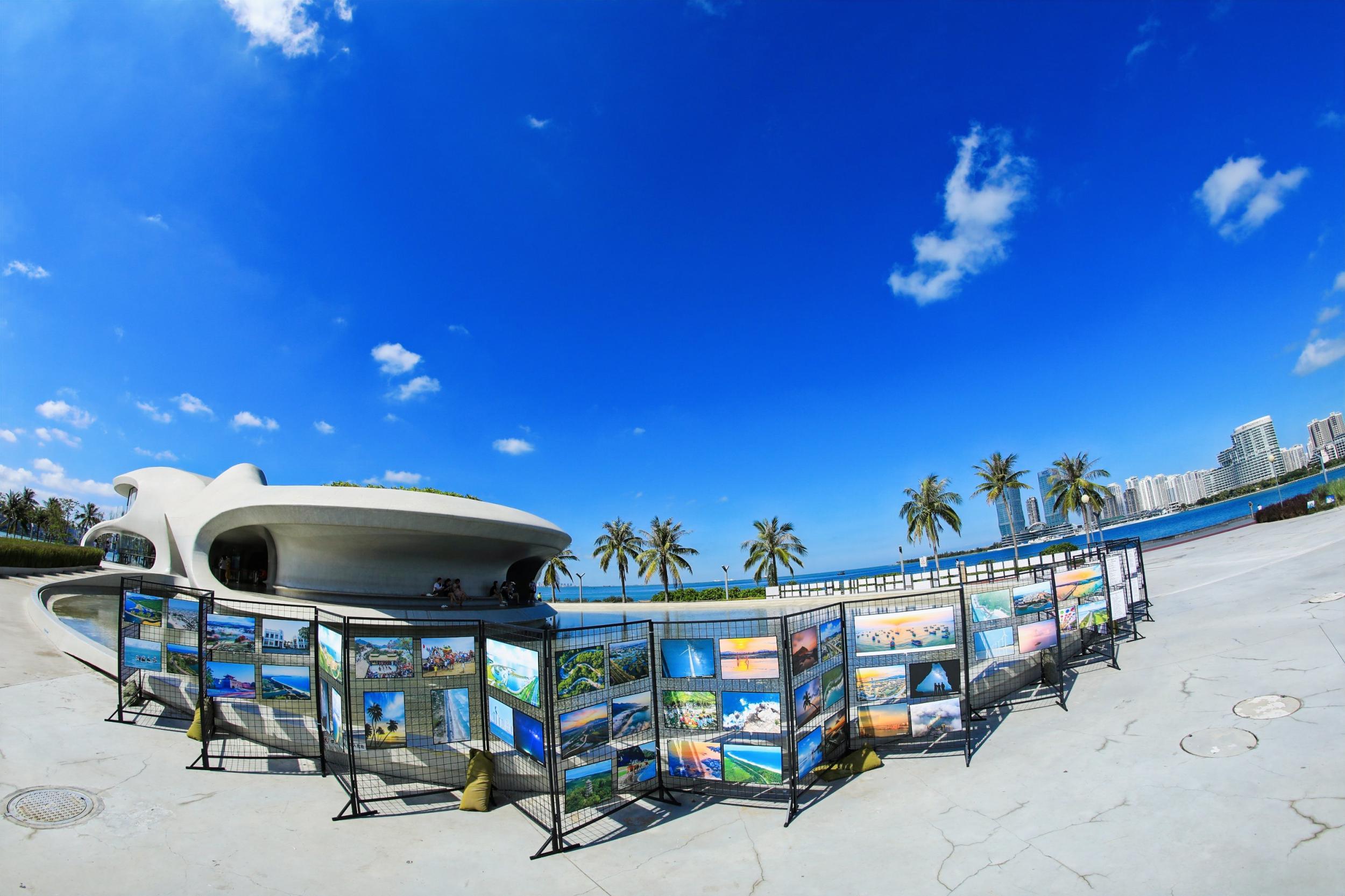 海南环岛旅游公路漫游季“最美海岸”艺术联展在海口开展