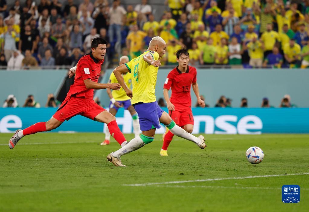卡塔尔世界杯 | 八分之一决赛：巴西胜韩国