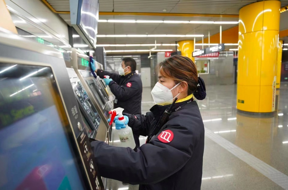 京港地铁加强站车通风、环境消杀，卫生间每半小时消毒一次