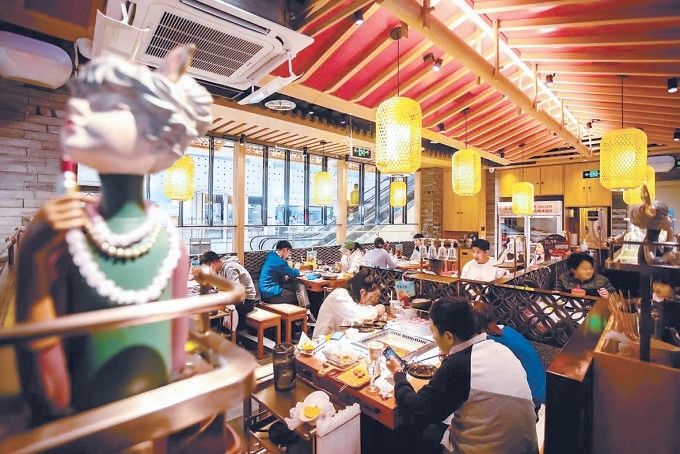 北京：餐饮堂食助推商圈人气回升 写字楼、园区外卖订单量涨幅超三成