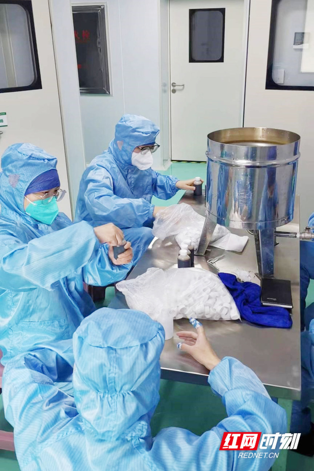南华医院推出抗疫药方“蓝芩清咽合剂” 全力保障群众用药需求