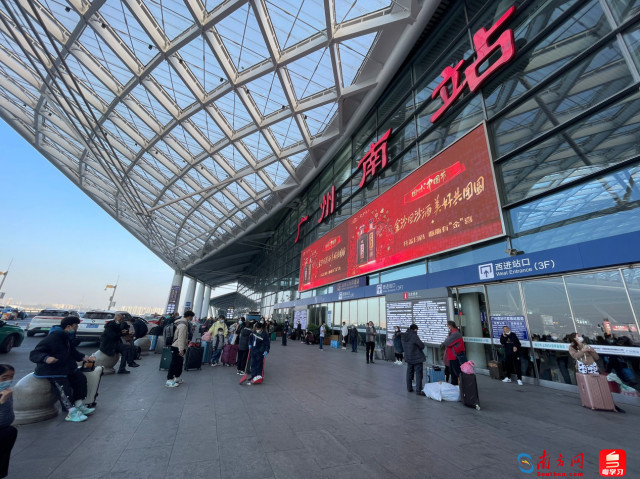 直击广州南站2023春运首日现场：出行便捷，“年味气氛组”已就绪