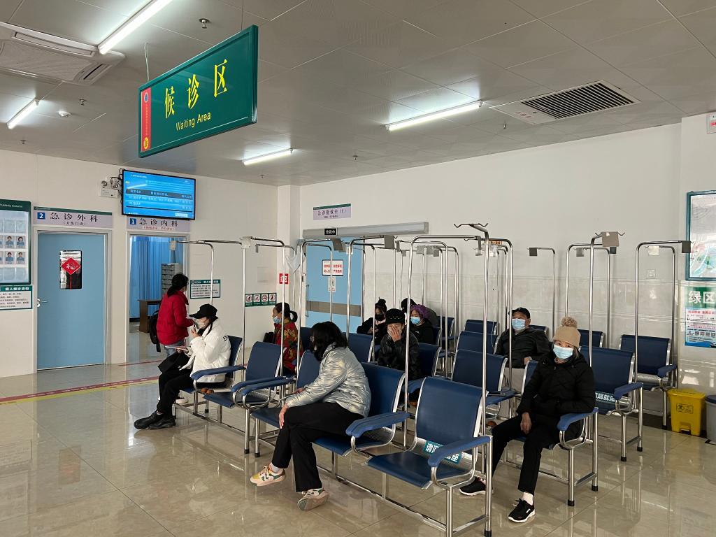 新冠病毒感染“乙类乙管”首日探访广西山区医疗机构