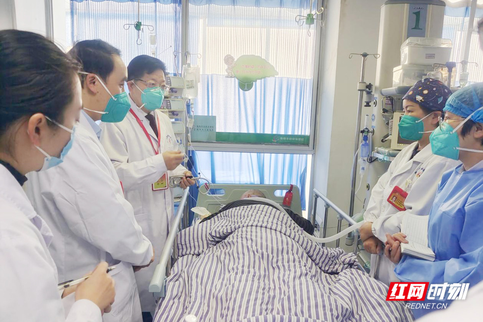 六旬老人感染新冠病毒 衡阳市妇幼保健院全力施救终恢复