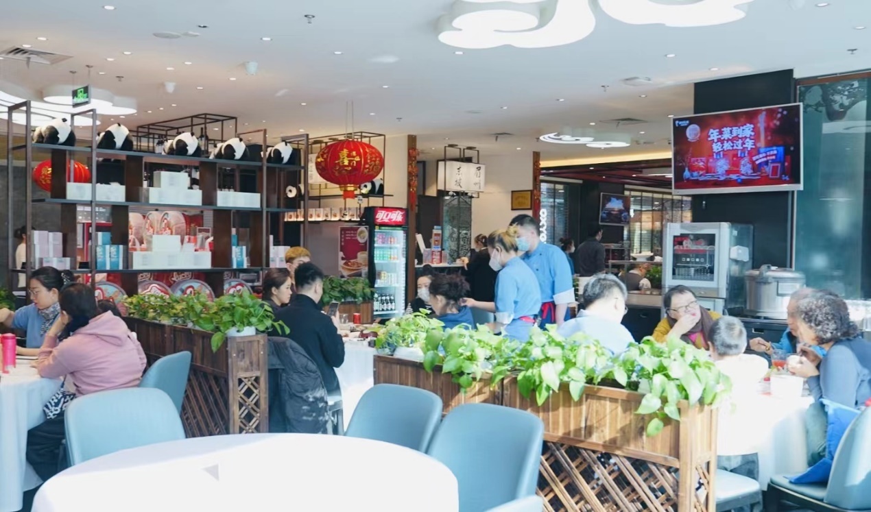 北京有餐厅增2倍人手专职打包，餐饮线上线下发力复苏