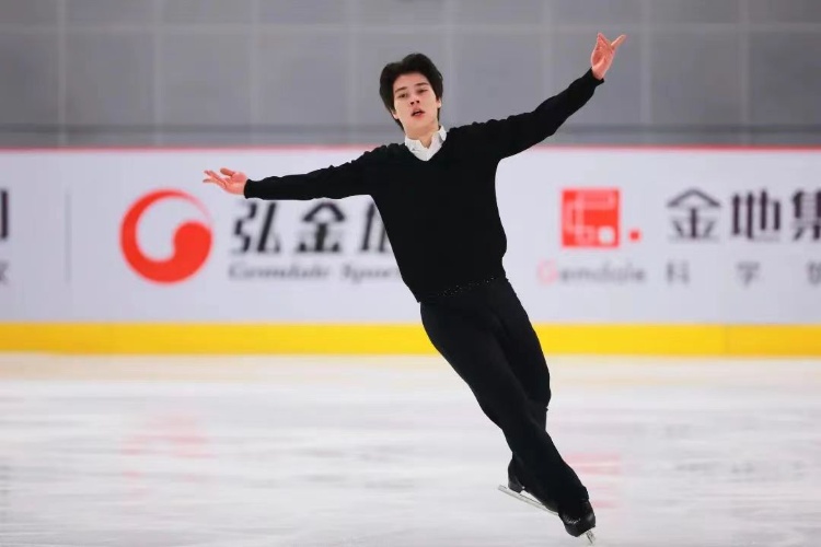 全国花样滑冰锦标赛落幕 广东选手实现奖牌“零的突破”