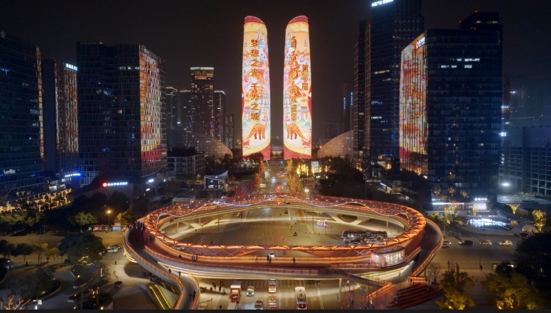 “梦想之光·千灯之城”盛大亮相成都双子塔，邀您来观自贡灯过中国年！