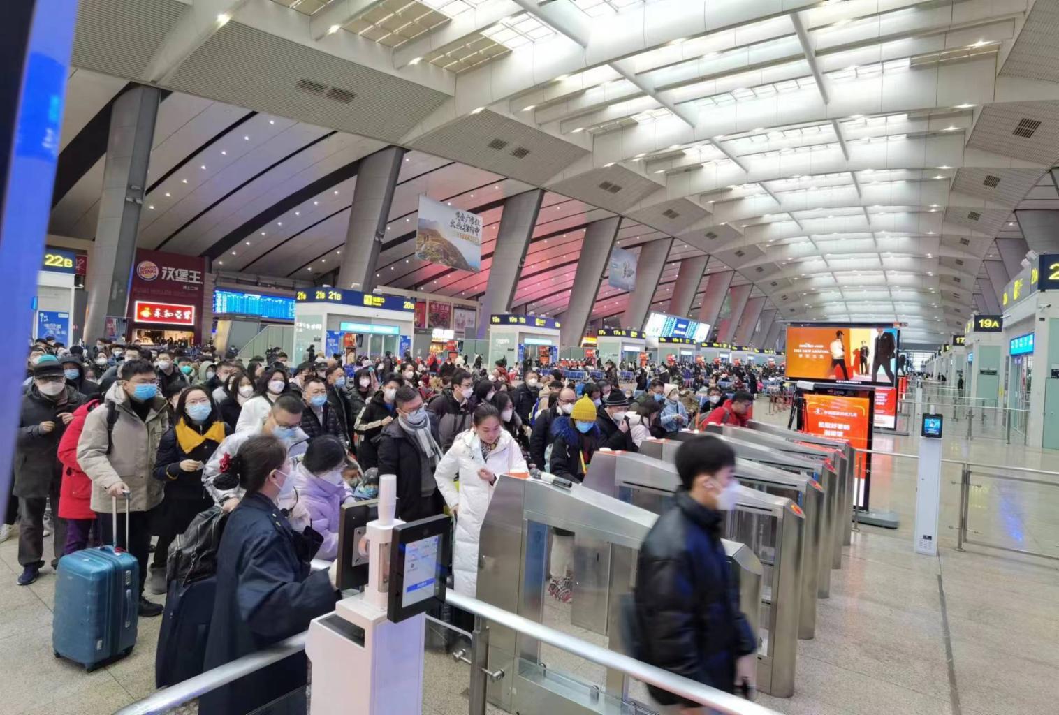 1月27日预计60.1万人坐火车抵京，公交地铁延长运营时间
