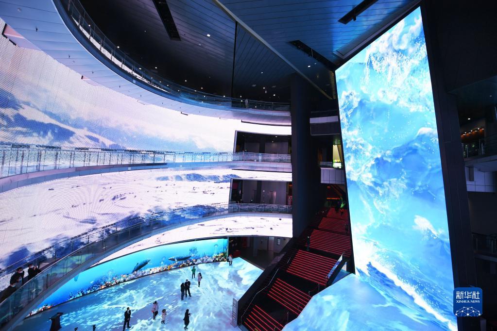 中国电影博物馆展示北京冬奥会开幕式大屏幕