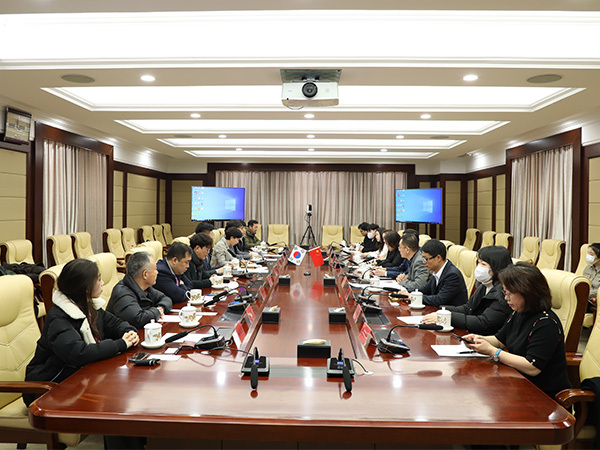 韩国中小企业投资合作考察团来龙江