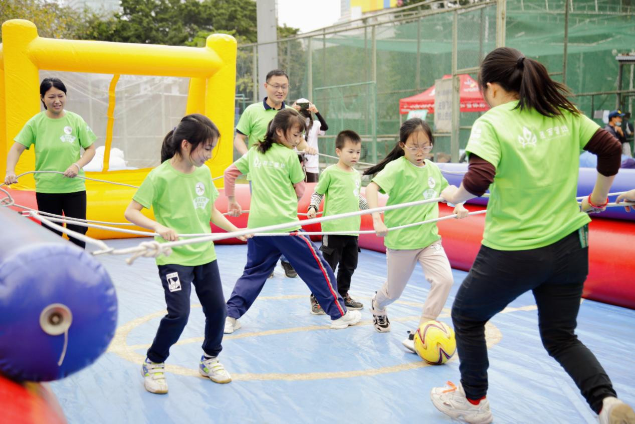 第八届广州户外运动节亲子营地嘉年华举行