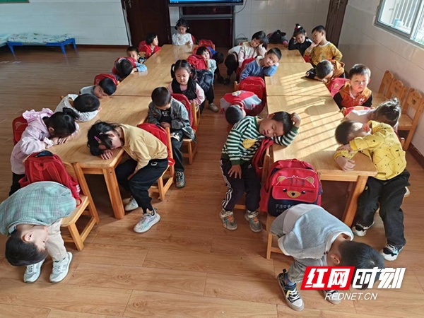 安乡县下渔口中心幼儿园开展食品安全演练活动