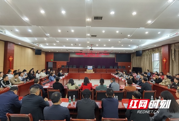 民建湖南省委会等单位向永顺县捐赠170万元物资