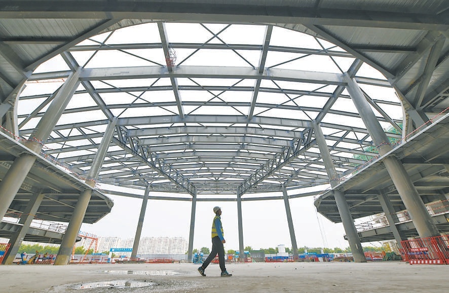北京新国展二期下月钢结构全面封顶 “紫金丝带”雏形显现