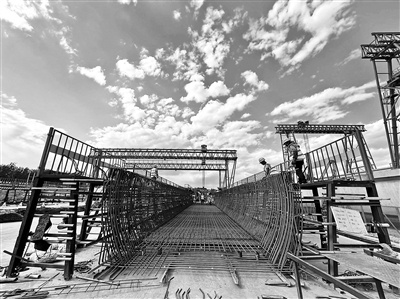 北京：轨道交通平谷线高架段开始架梁施工