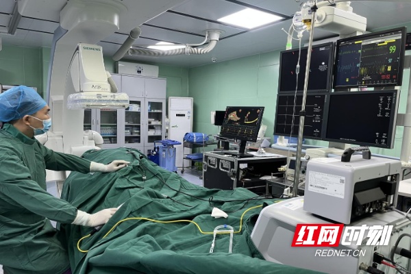 株洲市人民医院采用三维电生理标测成功实施射频消融术
