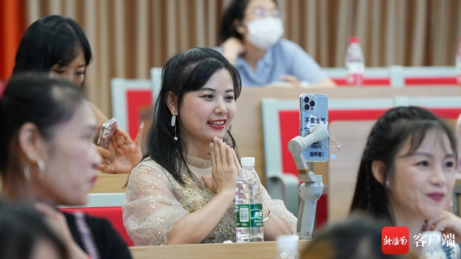 同台竞技秀风采!2024寻找海南最美电商主播大赛初赛在三亚举行