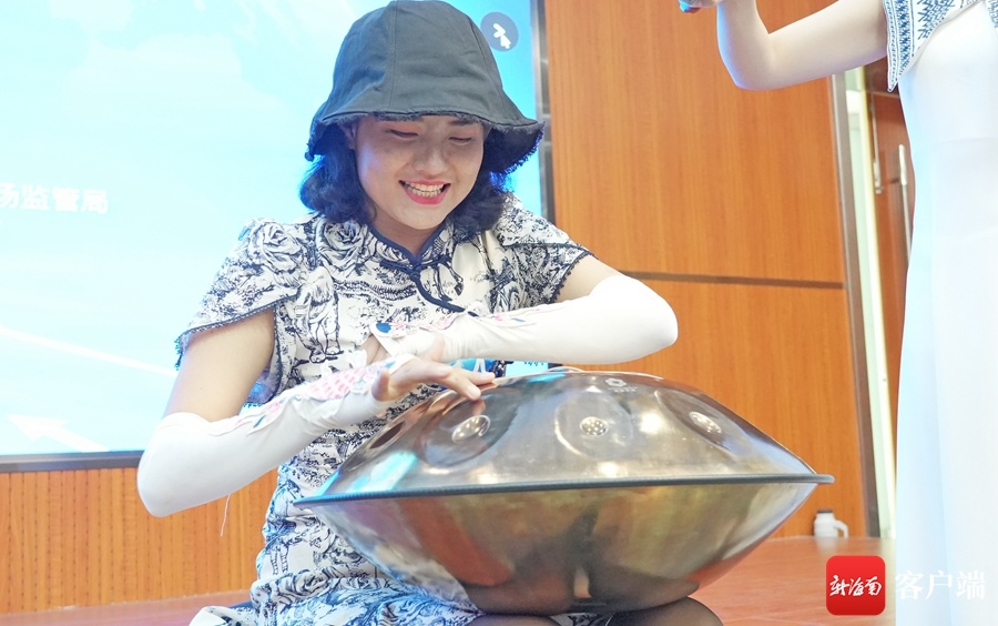 同台竞技秀风采!2024寻找海南最美电商主播大赛初赛在三亚举行