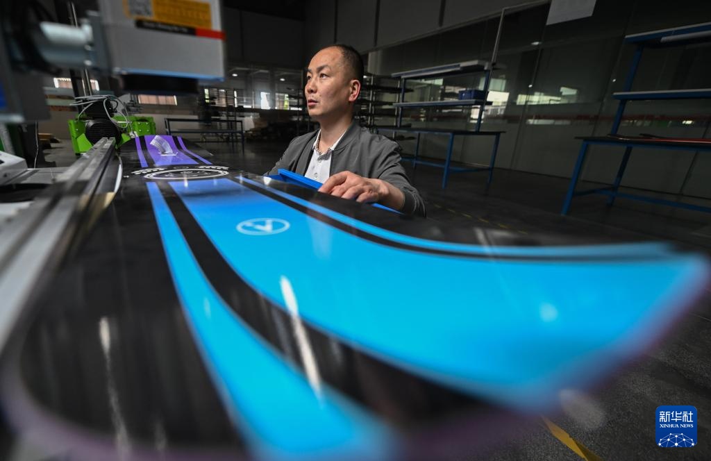 促进民营经济高质量发展丨湖北公安：体育运动装备走向世界大舞台(图4)