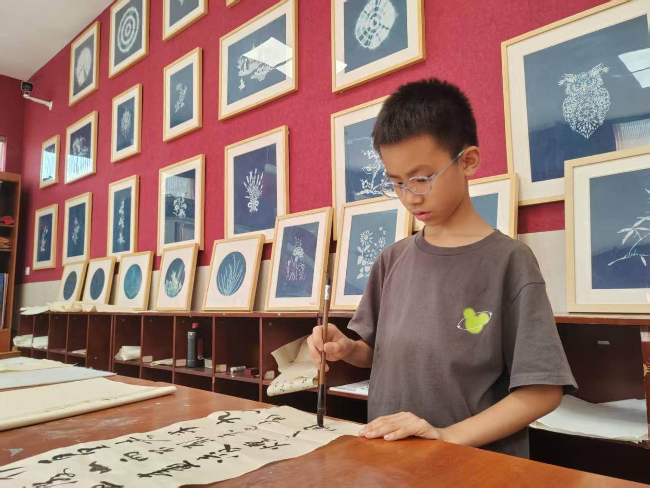 乾坤大挪移！8岁小孩哥亮出书画通关秘籍