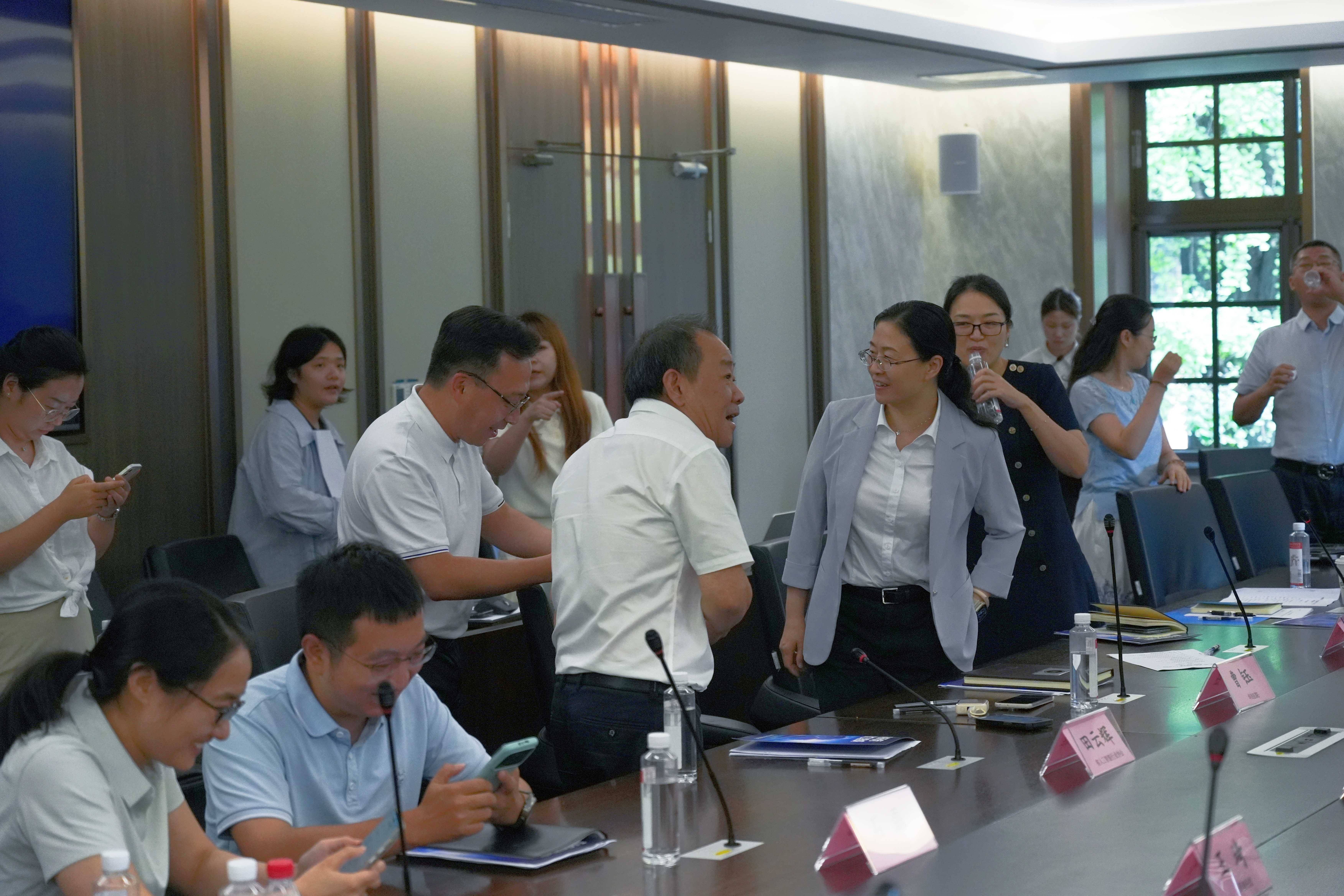 AI+“大健康”如何加快融合？华西医院现场提需求 9家蓉企组团上门“解题”(图2)