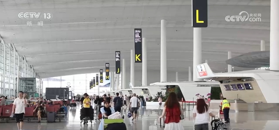 九游娱乐：假期将至红色旅游热度高涨“赏月”“观景”成为出行热词(图3)