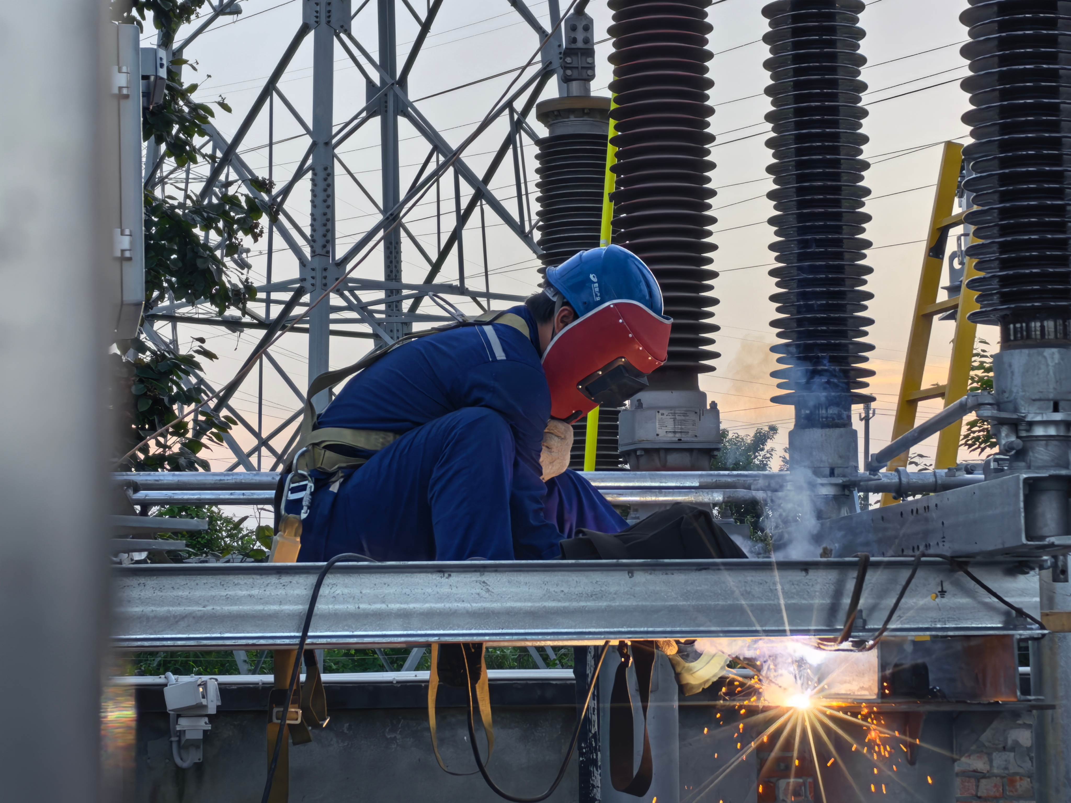 成都：电网“秋检、秋建”全面铺开(图2)