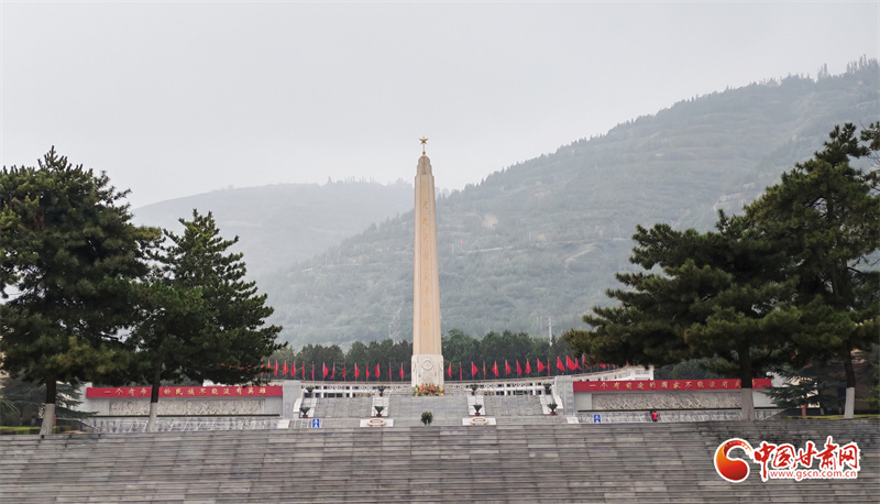 【红星照耀中国·“两点一存”耀华夏】媒体团走进兰州烈士陵园接力“红色火种”(图3)
