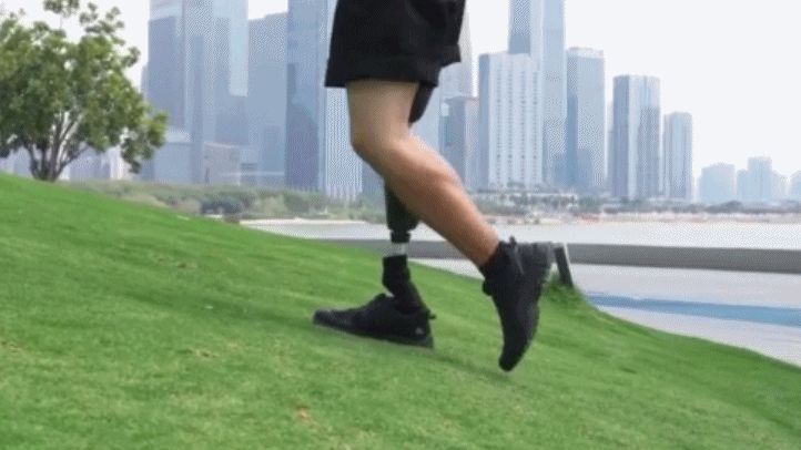 视频丨从辅助生活到重塑信心 科技为残疾人插上“隐形翅膀”(图2)