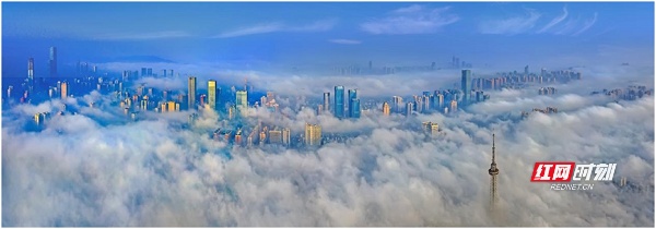 易倍:麓山之巅93幅摄影作品定格长沙之美(图1)