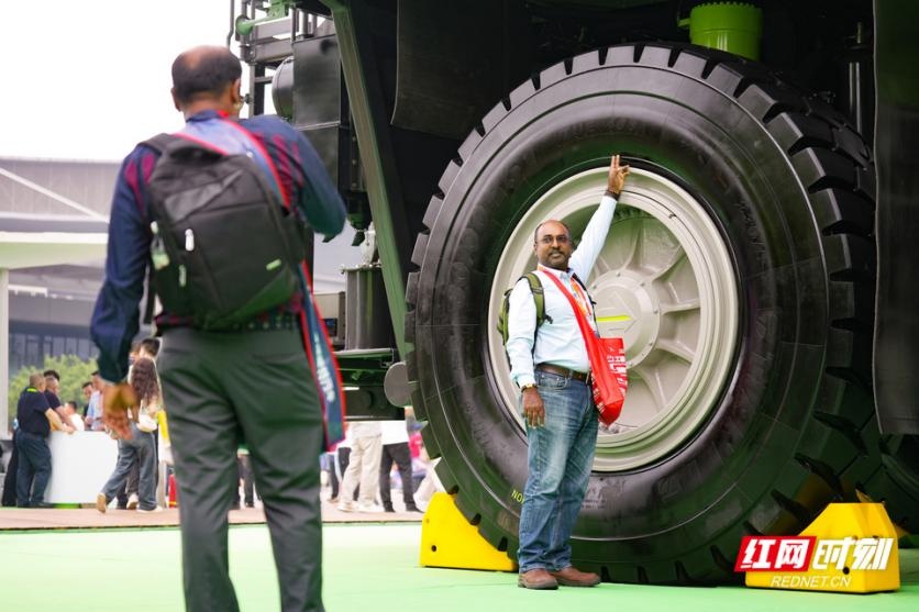 “勇”往直前 实干为先 ——记“全省担当作为优秀干部”唐勇(图7)