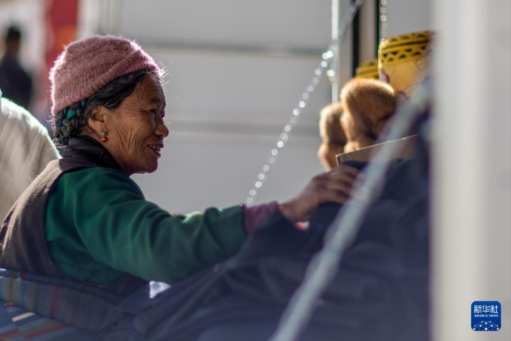地震一年后重访定日县森嘎村(图4)