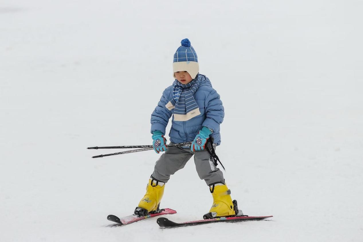 六盘水梅花山国际滑雪场2026雪季开板(图3)
